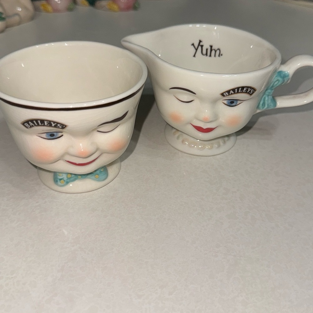 Vintage Baileys Irish Cream Limited Edition 1996 Yum Creamer and Sugar Bowl Set